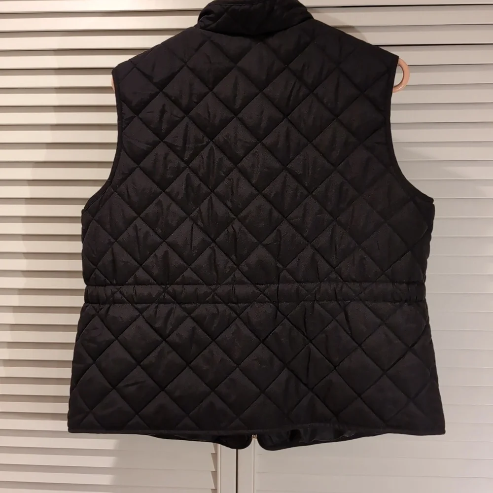 St John's Bay Puffer Zip-up Vest Black 2 Pockets Gold Snaps & Zipper SzPXL EUC - Picture 4 of 10